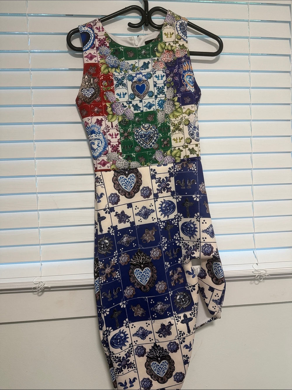 Sleeveless Tile-Print Casual Dress in Multicolor
